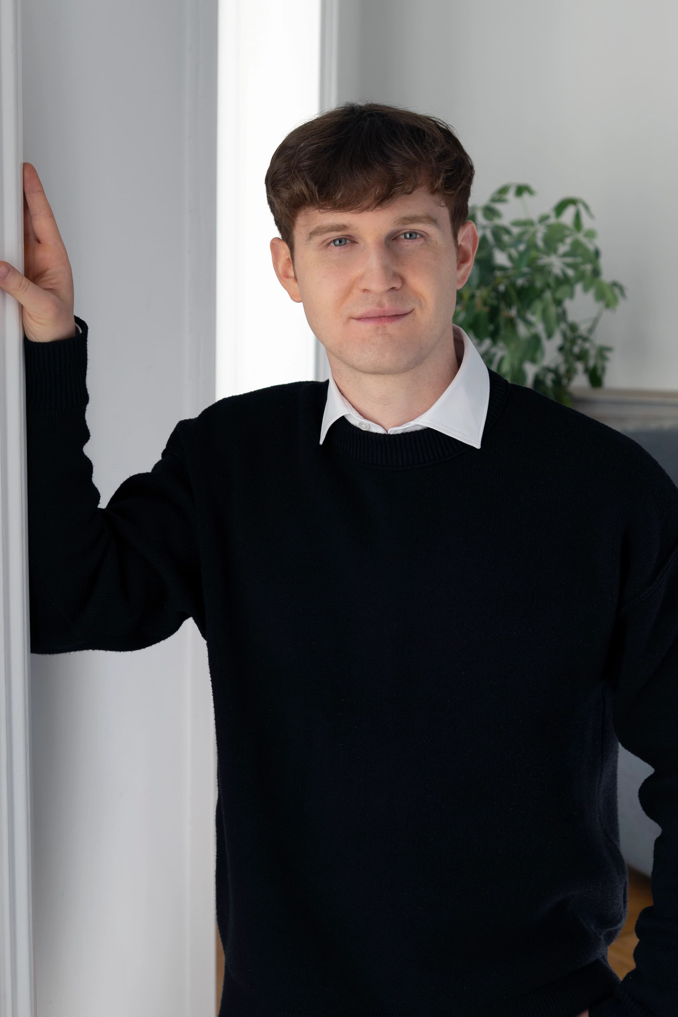 Psychotherapeut Paul Tiefenböck in seiner Praxis in 1050 Wien Margareten